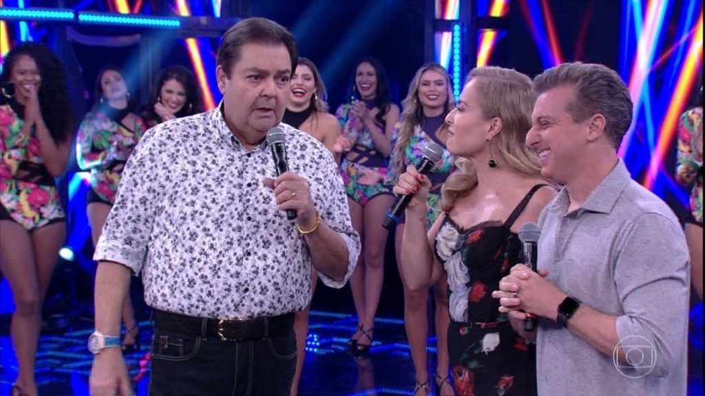 O apresentador Faustão com os amigos, Luciano Huck e Angélica (Foto: Reprodução)