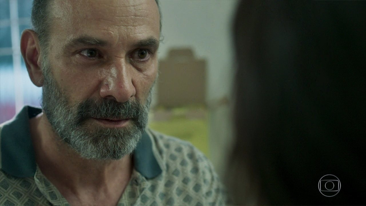 Elias (Marco Ricca) em cena de Órfãos da Terra da Globo 