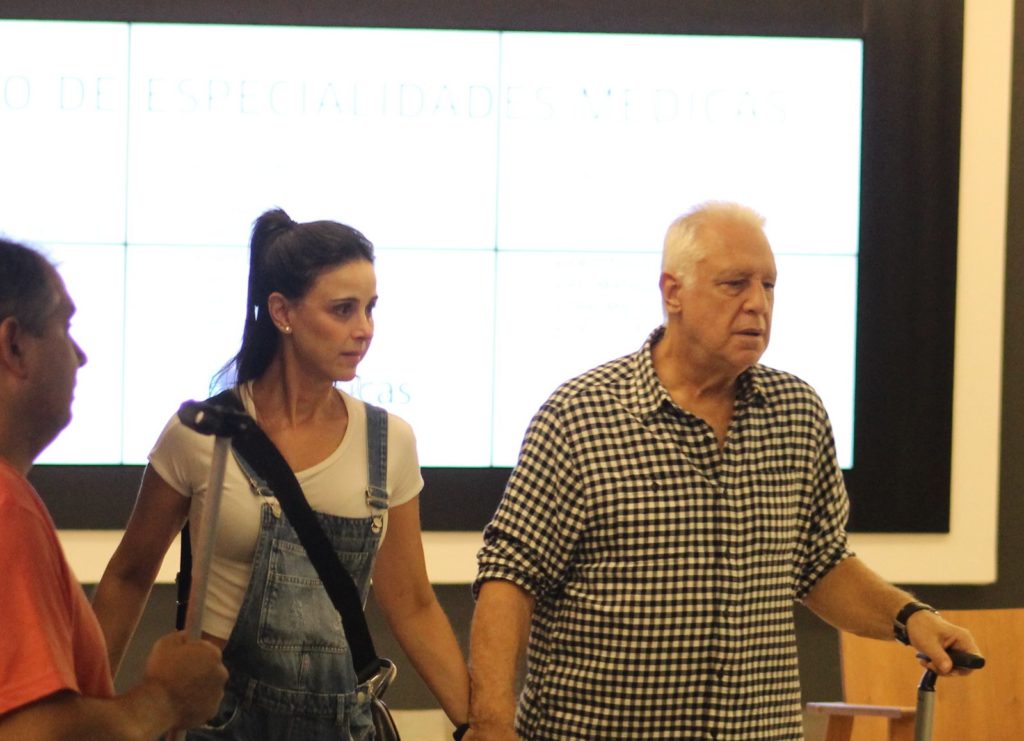 adriane galisteu, O ator Antônio Fagundes com a nova namorada. (Imagem: Barbara Adão/ AgNews)