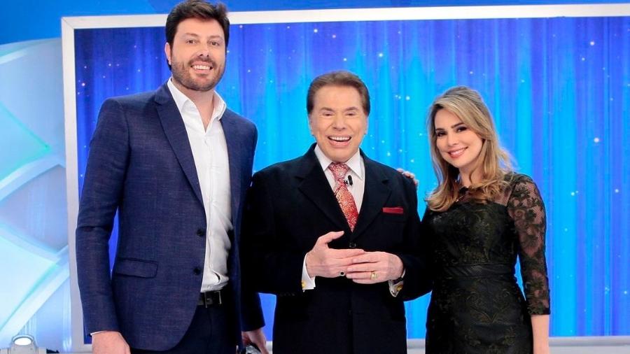 Danilo Gentili, Silvio Santos e Rachel Sheherazade (Foto: Lourival Ribeiro/SBT)