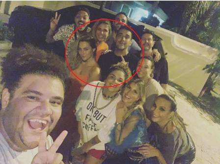 Gominho publica foto ao lado de André Marques e sua namorada, Sofia e também Ivete Sangalo (foto: Reprodução)