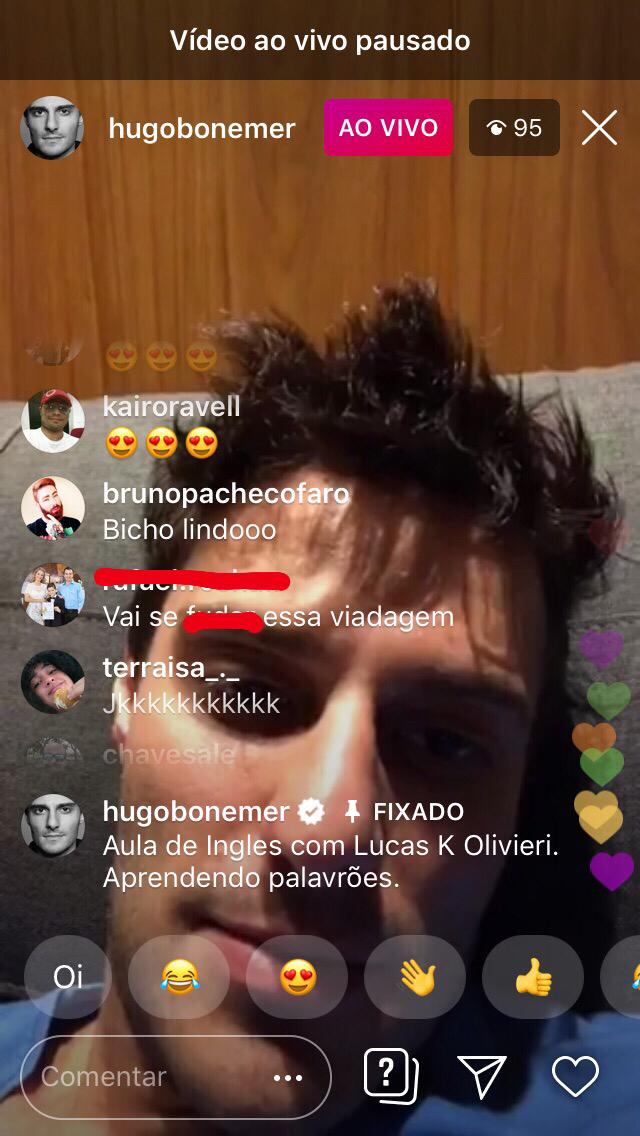 Hugo Bonemer recebe ataque homofóbico ao vivo (Foto: Reprodução/Instagram)