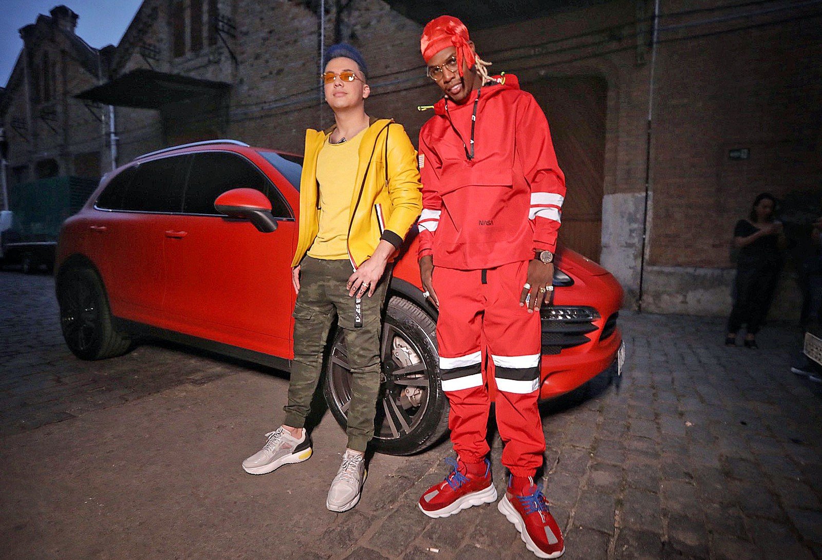 Wesley Safadão e MC Kekel em gravação de clipe de 'Desencana'  (Foto: site G1, Ederson Lima/Divulgação)