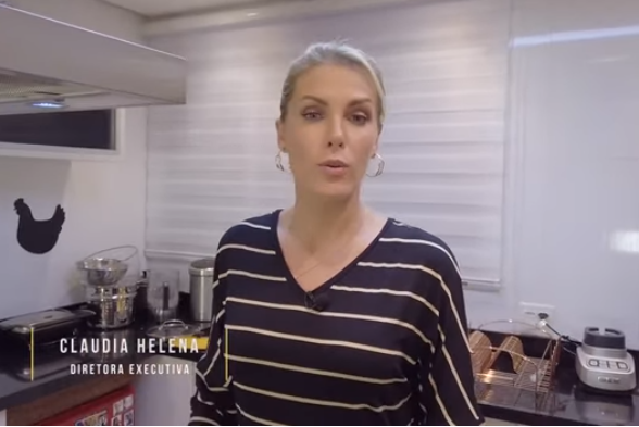 Ana Hickmann em seu apartamento (Foto: Reprodução/ Youtube)