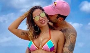 A cantora Anitta e o surfista Pedro Scooby (Foto Reprodução/Instagram)