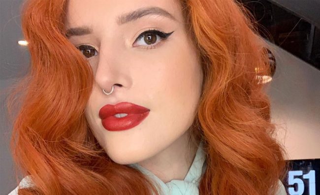 A atriz Bella Thorne publica fotos íntimas para não ser mais ameaçada por hackers (Foto: Reprodução)