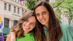 Bruna Linzmeyer e Priscila Fiszman são namoradas (Foto: Reprodução)