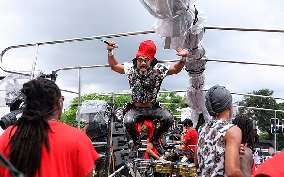 Carlinhos Brown estreia no carnaval paulistano com Bloco du Brasil Foto: Reprodução