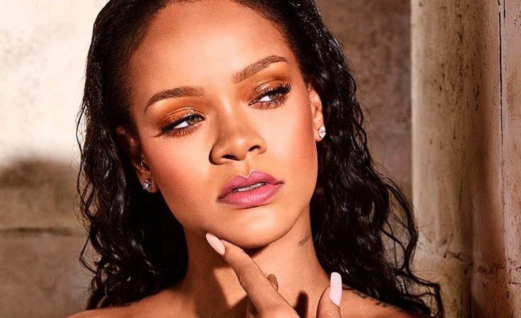 A cantora Rihanna deu detalhes sobre sua relação amorosa (Foto: Reprodução)