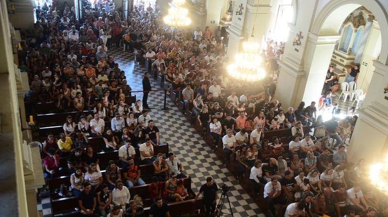 Missa de sétimo dia do cantor Gabriel Diniz (Foto: Ag News)