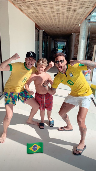 Neymar Jr., filho e amigo (Foto: Reprodução/ Instagram)