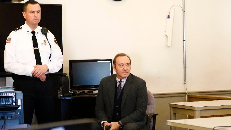 O ator Kevin Spacey apareceu de surpresa no julgamento contra ele (Foto: Reprodução)