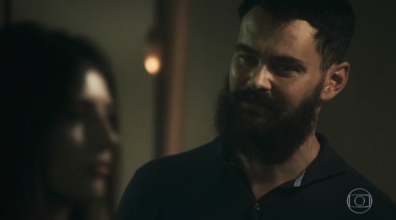 Paul (Carmo Dalla Vecchia) em cena de Órfãos da Terra da Globo