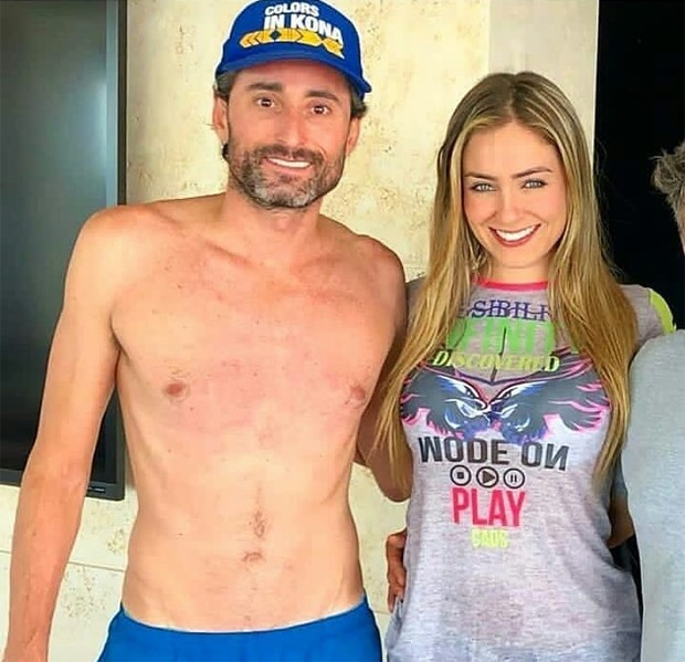 Ex-BBB Paulo e namorada em primeira foto publicada por ela em seu Instagram (Foto: Reprodução)