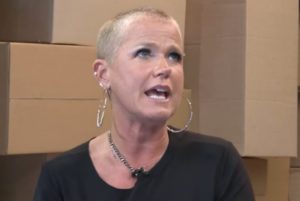 A apresentadora da Record, Xuxa Meneghel, está sendo alvo de uma ação judicial e pode pagar indenização milionária (Foto: Reprodução)