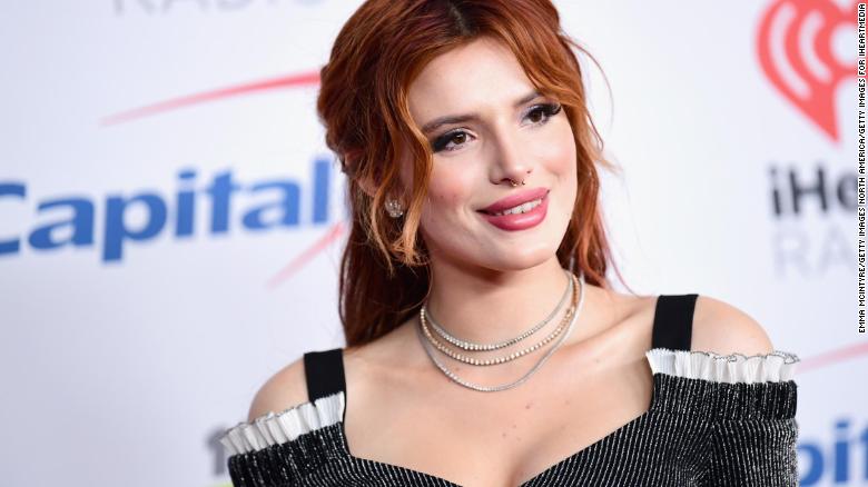 A atriz Bella Thorne faz revelações sobre sua opção sexual (Foto: Reprodução)