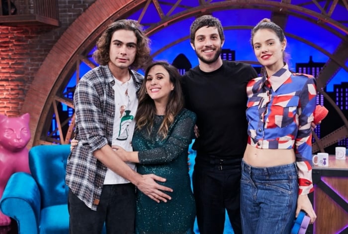 Chay Suede, Laura Neiva e Rafa Vitti no programa Lady Night, de Tatá Werneck.