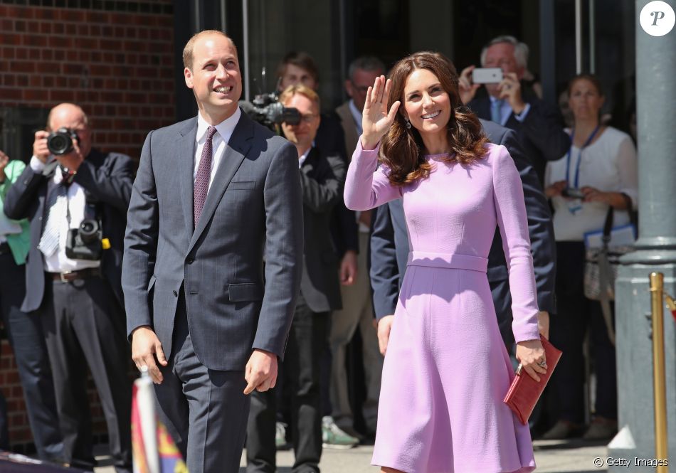 Kate Middleton e príncipe William anunciam viagem (Foto: Reprodução)