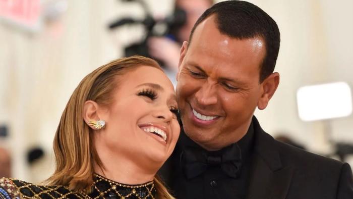 Jennifer Lopez e seu noivo Alex Rodriguez (Foto: Reprodução)