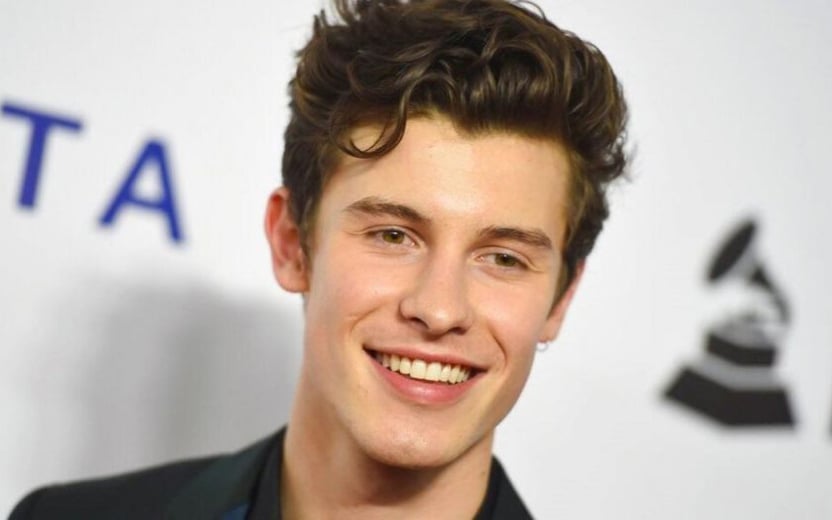 Shawn Mendes faz tatuagem desenhada por fã e surpreende a todos (Foto: Reprodução)