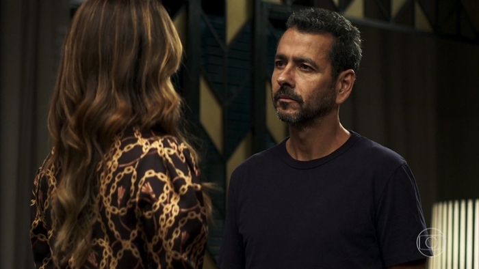 Amadeu (Marcos Palmeira) e Maria da Paz (Juliana Paes) em A Dona do Pedaço (Foto: Reprodução/Globo)