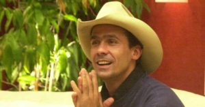 Imagem do post Lembra dele? Cowboy, campeão do BBB2, perdeu tudo e teve até parte do dedo amputado; ele está irreconhecível