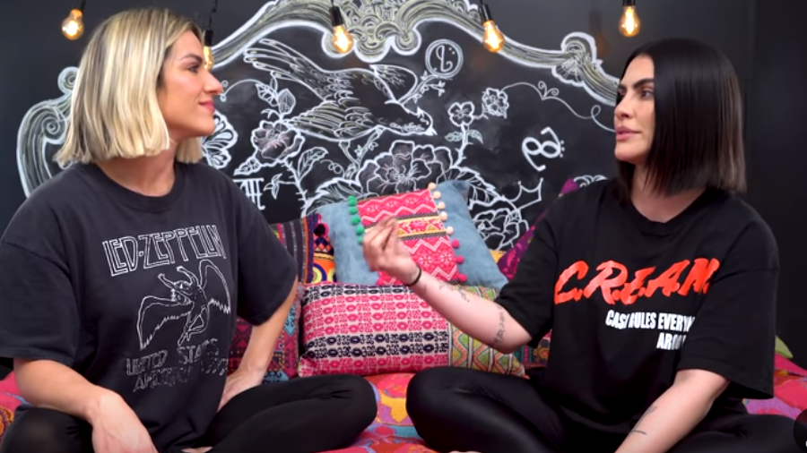 Giovanna Ewbank e Cleo Pires (Foto: Reprodução/YouTube)