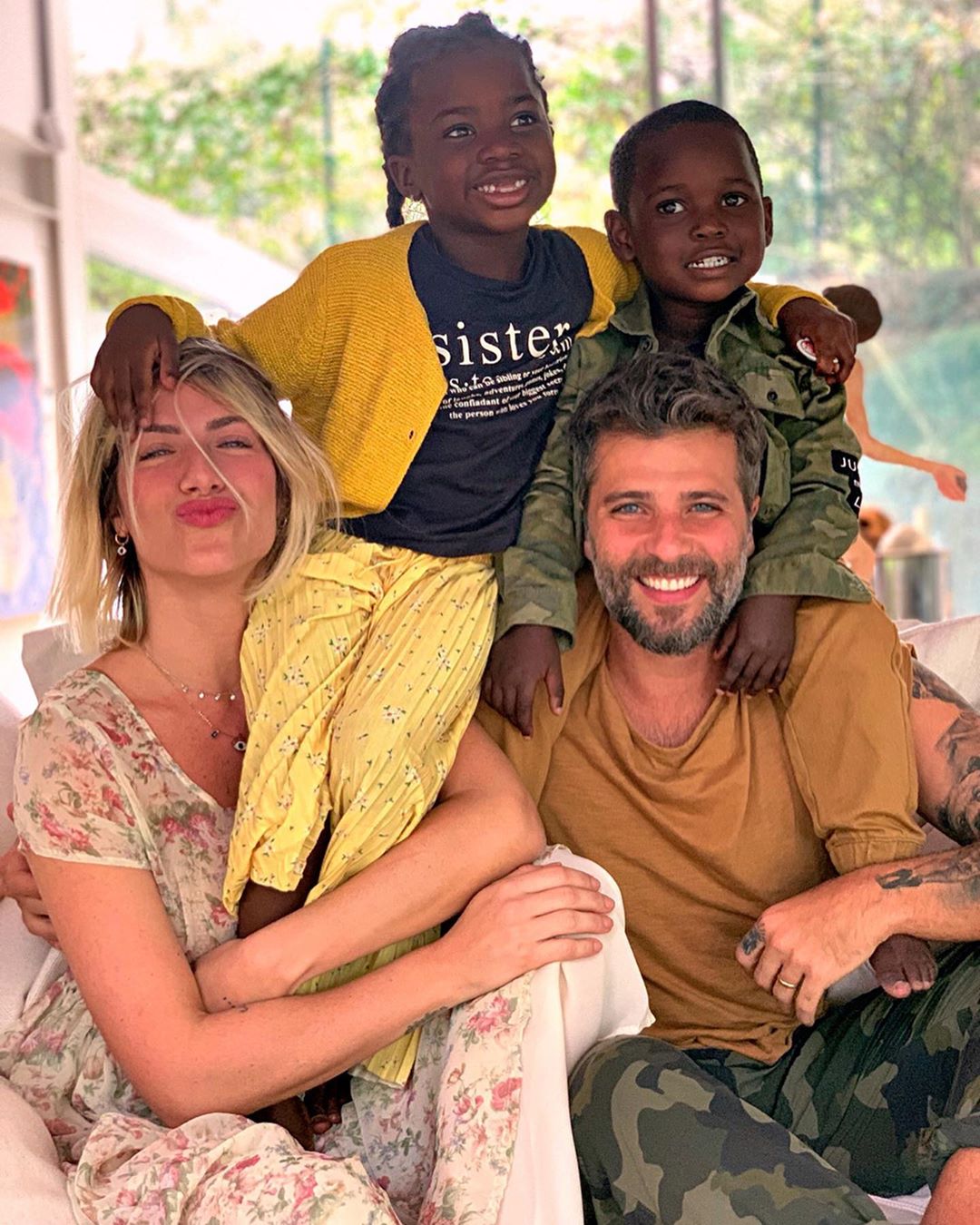 Giovanna Ewbank, Bruno Gagliasso, Titi Gagliasso e Bless Gagliasso (Foto: Reprodução/Instagram)