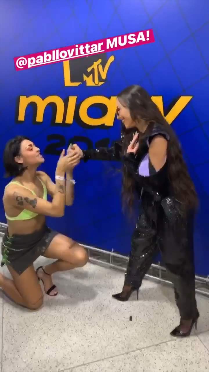 Exato momento em que Pabllo Vittar encontra Sabrina Sato pela primeira vez pessoalmente - Foto: Reprodução/Instagram