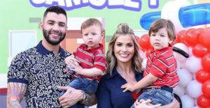 Gusttavo Lima e Andressa Suita e seus filhos Gabriel e Samuel (imagem: Instagram)