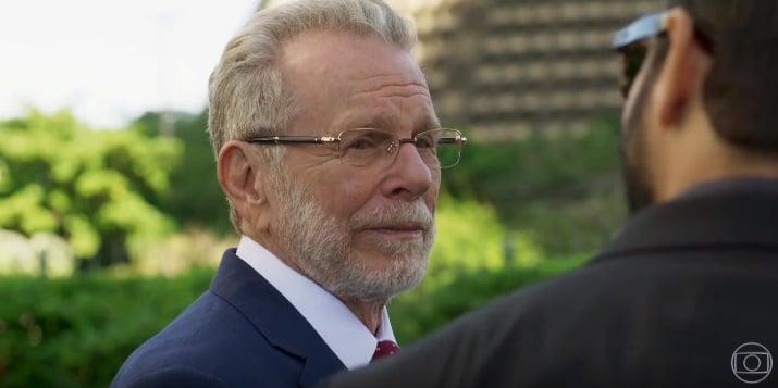 Jonas Bloch em cena de Bom Sucesso (Foto: Reprodução/Globo)