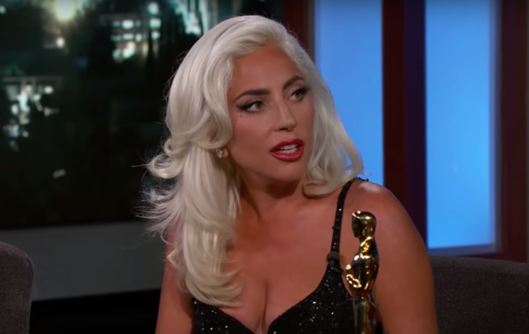 Lady Gaga é flagrada aos beijos com famoso após rumores e imagens repercutem TV Foco