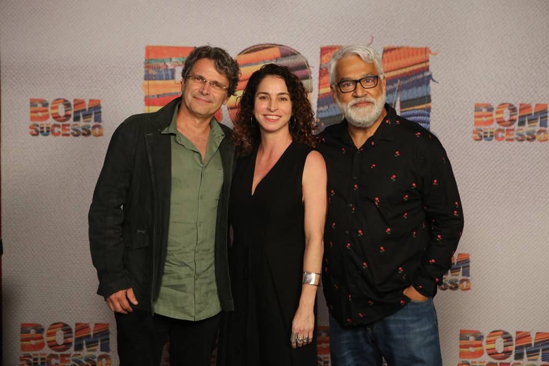 O diretor artístico de Bom Sucesso Luiz Henrique Rios e os autores Rosane Svartman e Paulo Halm (Foto: Reprodução)