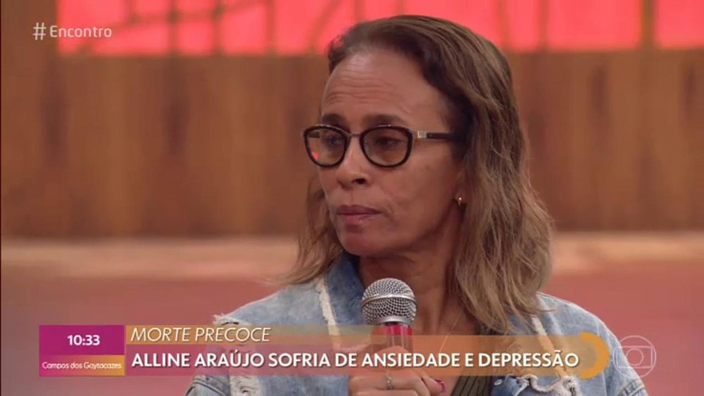 Mãe de Alinne Araujo no Encontro com Fátima da Globo (Imagem: Reprodução)