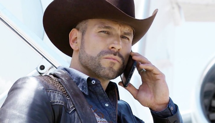 Rafael Amaya é protagonista da série O Senhor dos Céus. (Foto: Divulgação)