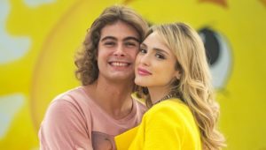 Rafael Vitti e Isabelle Drummond protagonizam Verão 90. (Foto: Divulgação)