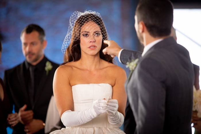 Vivi (Paolla Oliveira) é humilhada por Camilo (Lee Taylor) em A Dona do Pedaço (Foto: Fabiano Battaglin/Globo)