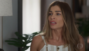 Grazi Massafera (Paloma) em cena de Bom Sucesso: costureira será vítima de armadilha (Foto: Reprodução/Globo)