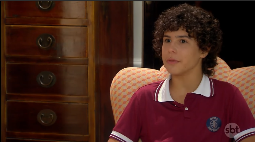 João (Igor Jansen) em cena da novela As Aventuras de Poliana, do SBT. (Foto: Reprodução)