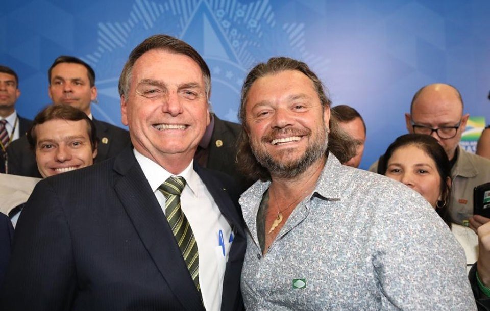 Bolsonaro apresenta Richard Rasmussen como novo embaixador de turismo do Brasil (Foto: Divulgação)