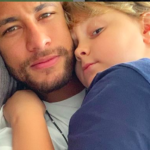 O jogador Neymar é pai de Davi Lucca, do relacionamento com Carol Dantas (Foto: Reprodução)