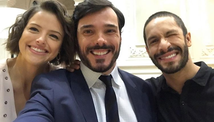 Agatha Moreira, Daniel Andrade e Rainer Cadete nos bastidores da novela A Dona do Pedaço (Foto: Reprodução/Instagram)