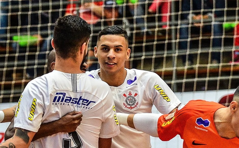 O jogador de futsal da seleção brasileira e do Corinthians Douglas Nunes foi brutalmente assassinado (Reprodução)