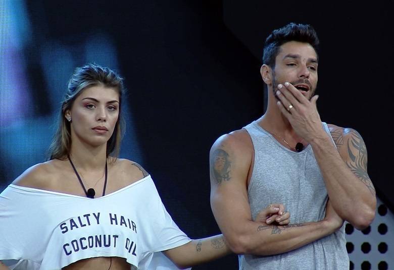 Ex participante do Big Brother Brasil e ex Power Couple, Diego Grossi surgiu chorando muito após anunciar crise em seu casamento com Franciele (Foto: Divulgação)