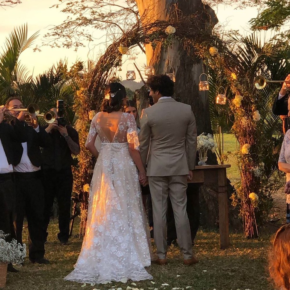 O ator João Baldasserini finalmente subiu ao altar e se casou em São Paulo (Foto: Reprodução)