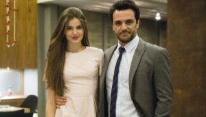 Camila Queiroz (Angel) e Rodrigo Lombardi (Alex) em Verdades Secretas (Foto: Globo/Tata Barreto)