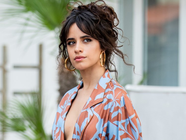 Camila Cabello lançou duas novas faixas e surpreendeu a todos (Foto: Reprodução)