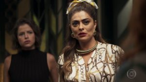 Maria da Paz (Juliana Paes) e Josiane (Agatha Moreira) em A Dona do Pedaço (Foto: Reprodução/Globo)