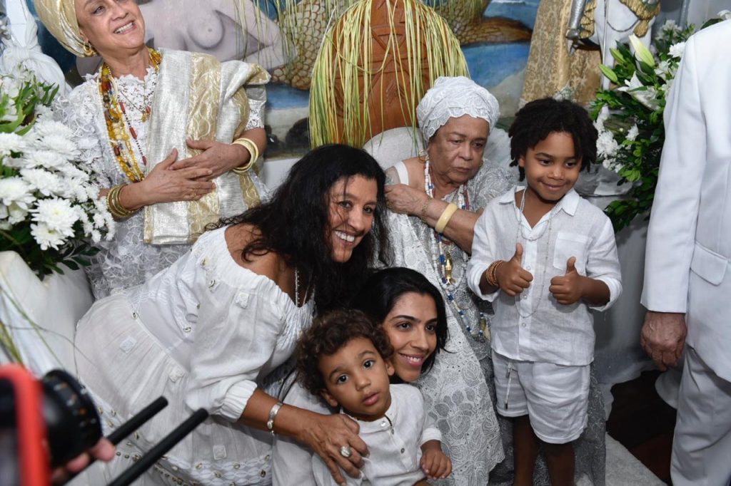 Regina Casé, assim como Ivete Sangalo e Daniela, estiveram no evento de lançamento 