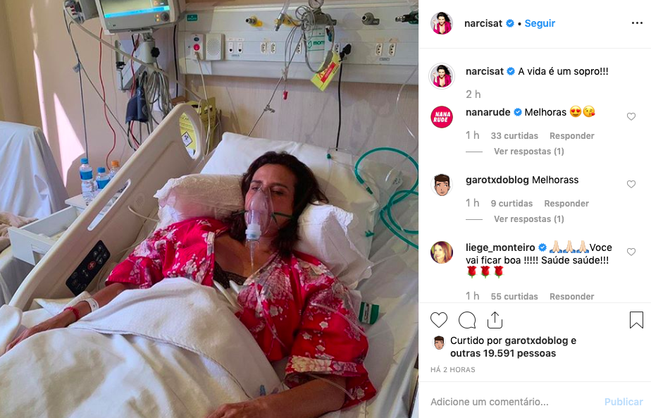 Narcisa surge em foto no hospital e confirma para o TV Foco que teve começo de pneumonia. Foto: Reprodução/Instagram